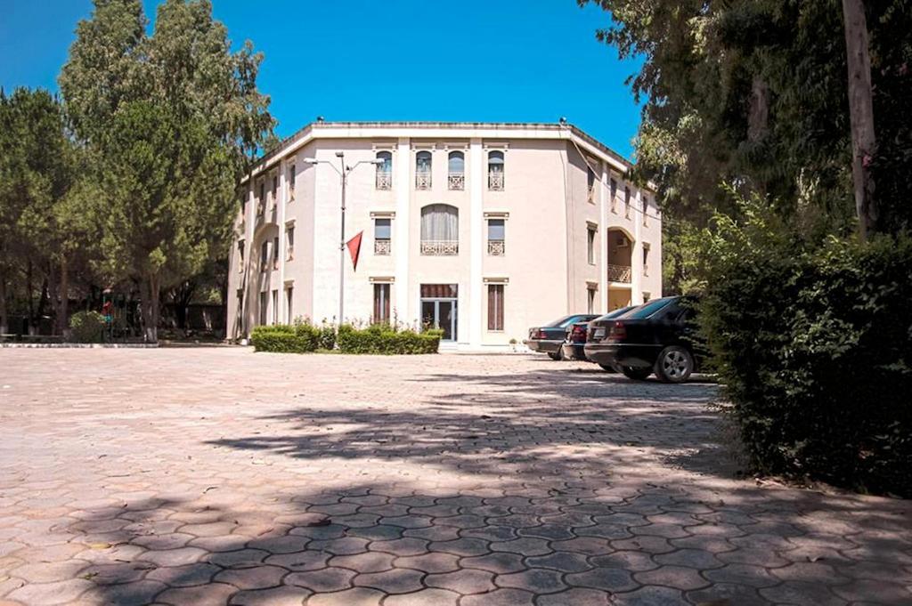 Kriva Resort Elbasan Bagian luar foto